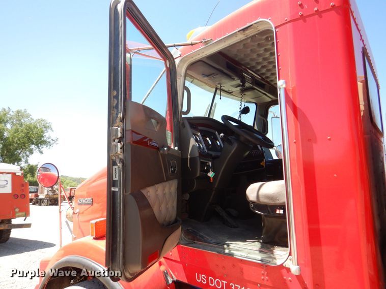 image for item DS8059 2008 Kenworth T800  dump truck