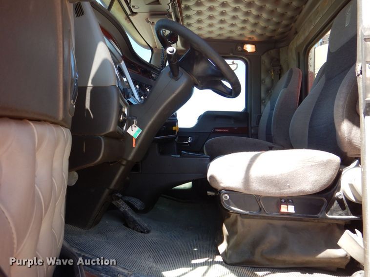 image for item DS8059 2008 Kenworth T800  dump truck