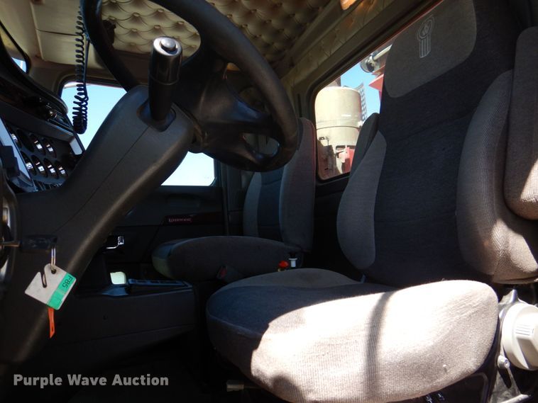 image for item DS8059 2008 Kenworth T800  dump truck