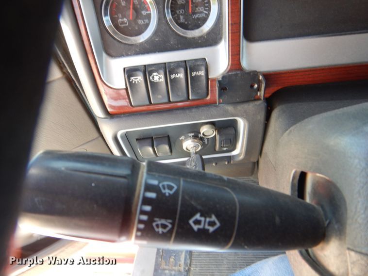 image for item DS8059 2008 Kenworth T800  dump truck