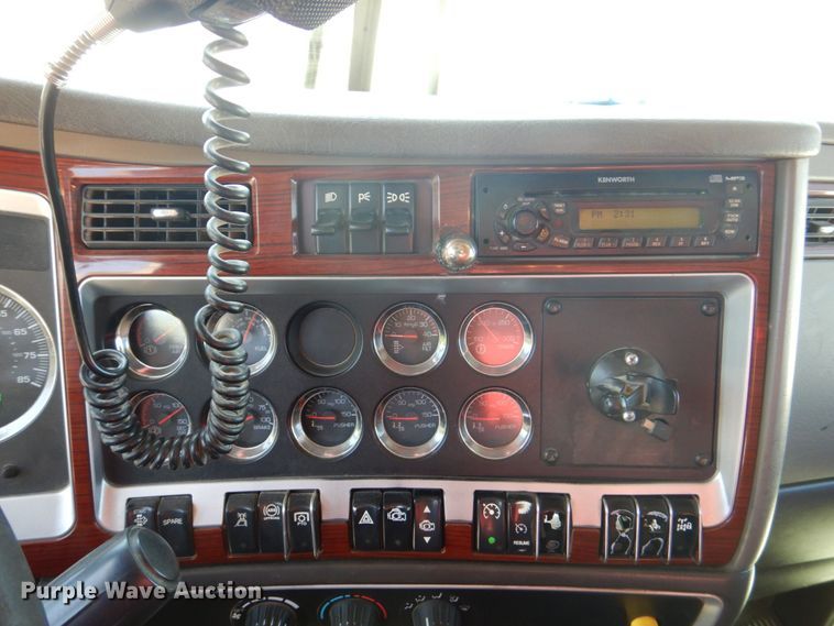 image for item DS8059 2008 Kenworth T800  dump truck