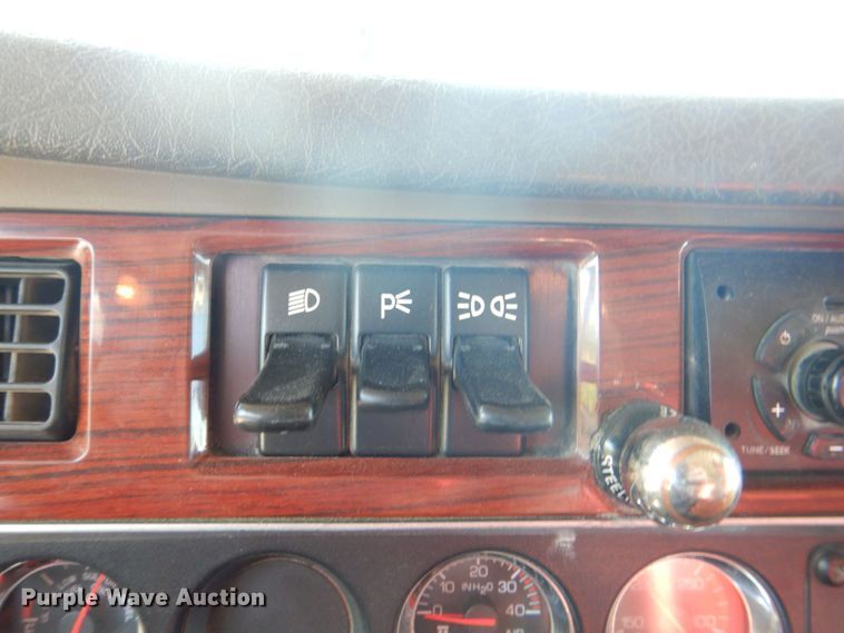 image for item DS8059 2008 Kenworth T800  dump truck