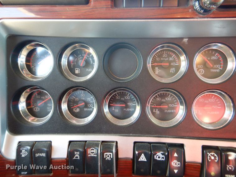 image for item DS8059 2008 Kenworth T800  dump truck