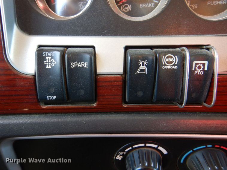 image for item DS8059 2008 Kenworth T800  dump truck