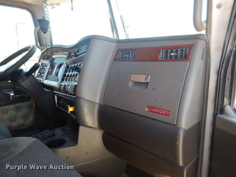 image for item DS8059 2008 Kenworth T800  dump truck