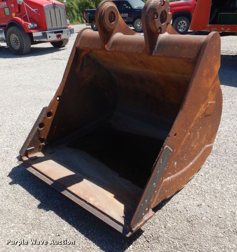 image for item DS8061 Caterpillar  excavator bucket