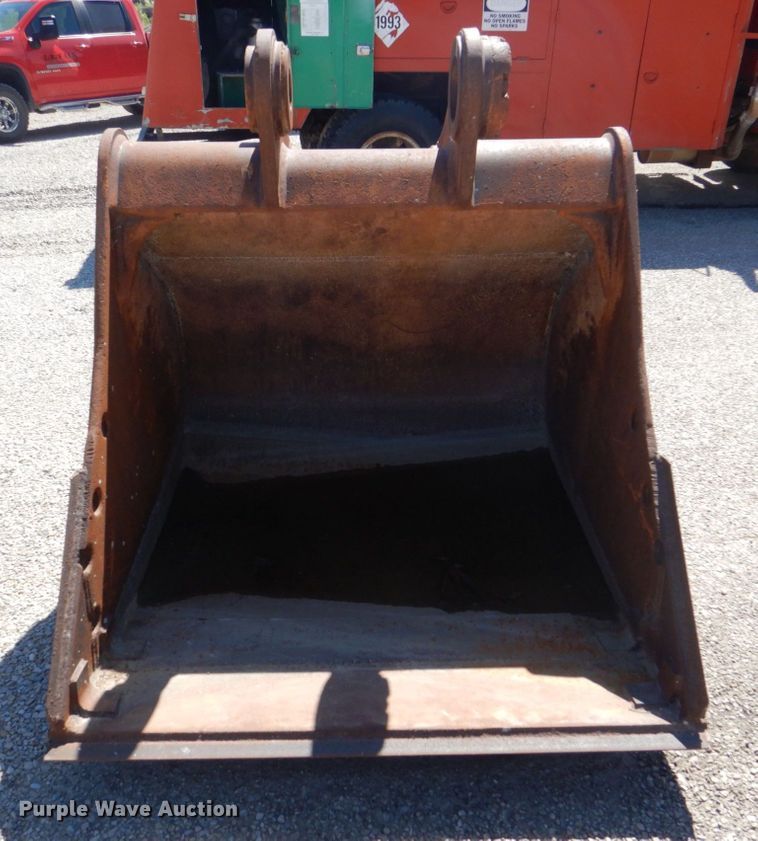 image for item DS8061 Caterpillar  excavator bucket