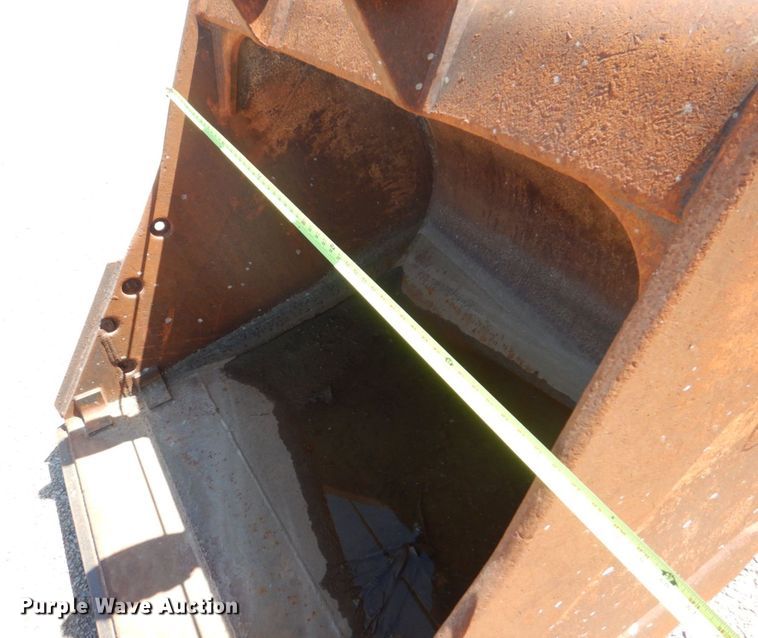 image for item DS8061 Caterpillar  excavator bucket