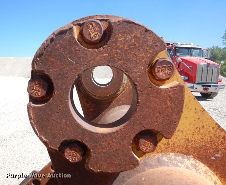 image for item DS8061 Caterpillar  excavator bucket