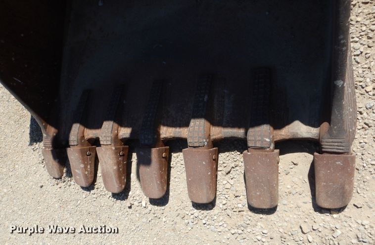 image for item DS8062 Caterpillar  excavator bucket