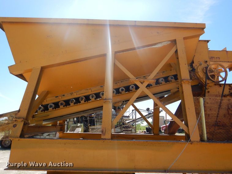 image for item DS8066 Cedarapids  hammer mill