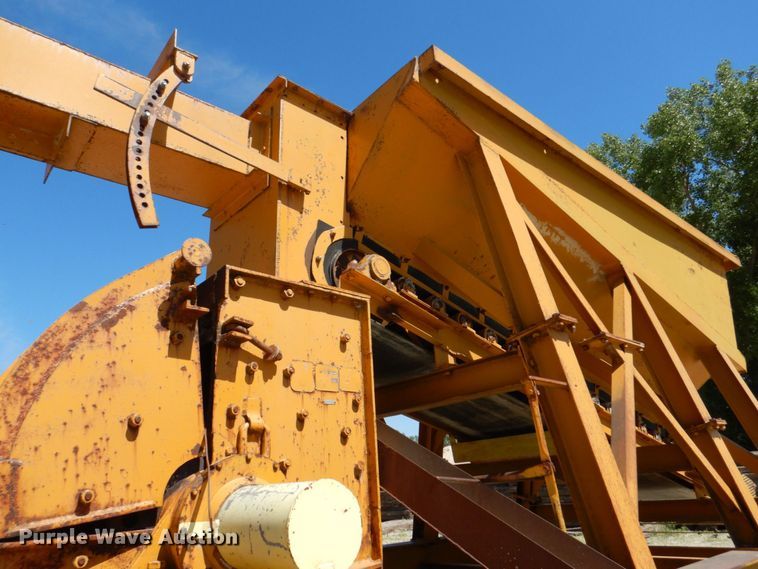 image for item DS8066 Cedarapids  hammer mill