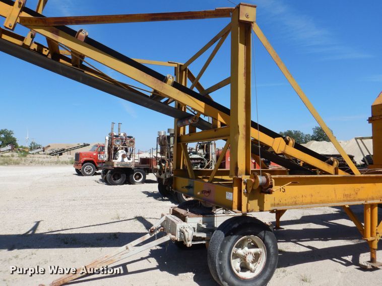 image for item DS8066 Cedarapids  hammer mill