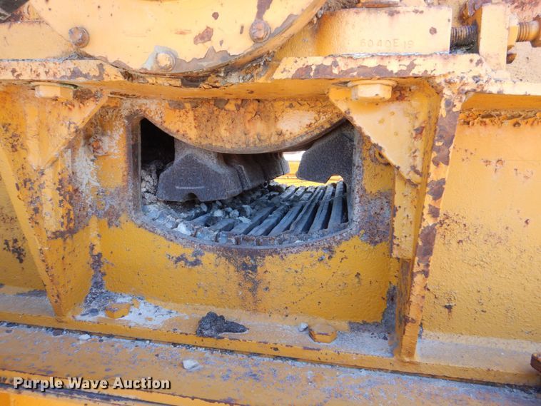 image for item DS8066 Cedarapids  hammer mill