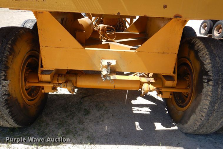 image for item DS8066 Cedarapids  hammer mill