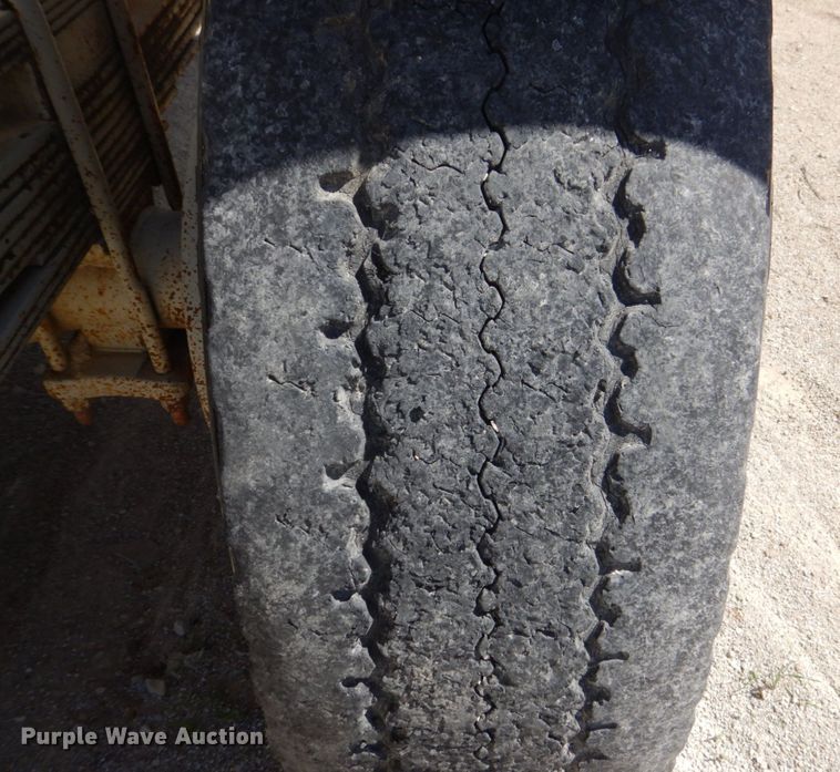 image for item DS8066 Cedarapids  hammer mill