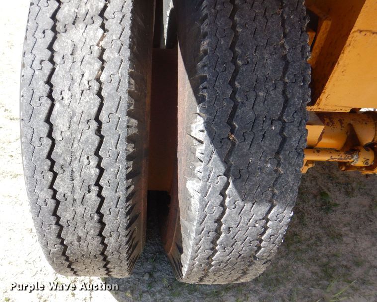 image for item DS8066 Cedarapids  hammer mill