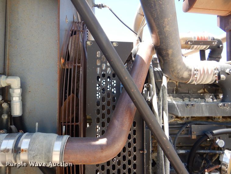 image for item DS8067 2002 Cummins QSK19-P700  power unit