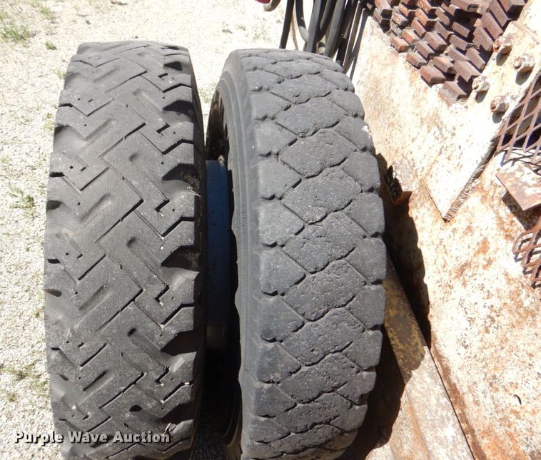 image for item DS8068 Cedarapids  screen