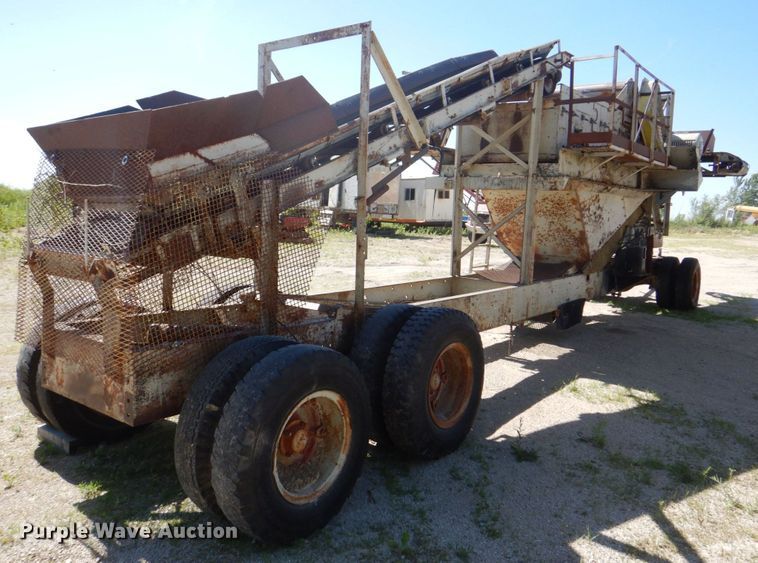 image for item DS8069 Cedarapids  screen