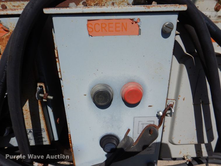 image for item DS8069 Cedarapids  screen