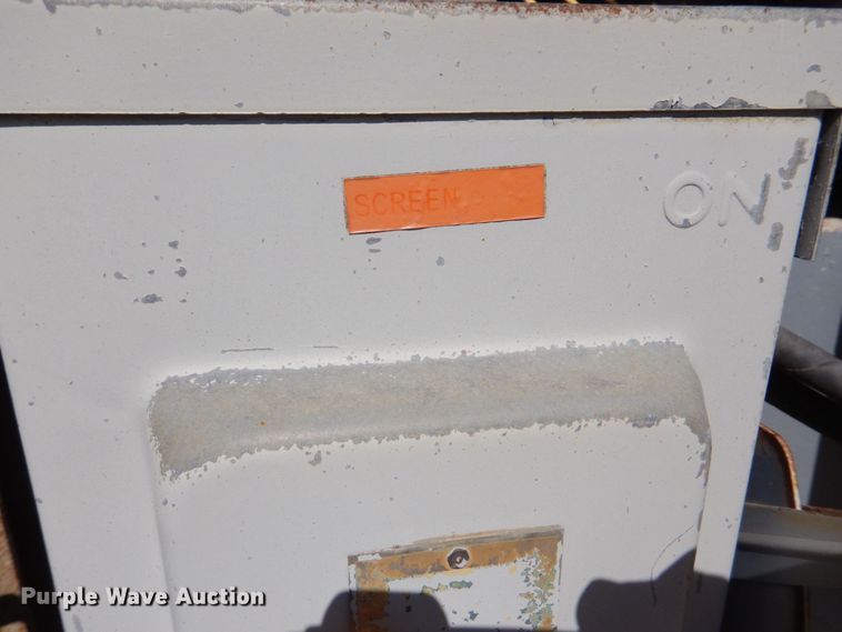 image for item DS8069 Cedarapids  screen