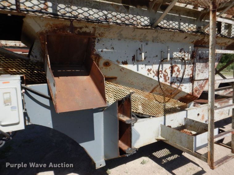 image for item DS8069 Cedarapids  screen