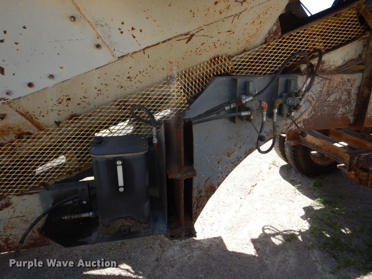 image for item DS8069 Cedarapids  screen