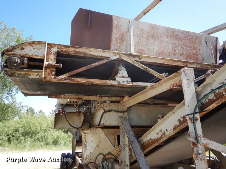 image for item DS8069 Cedarapids  screen