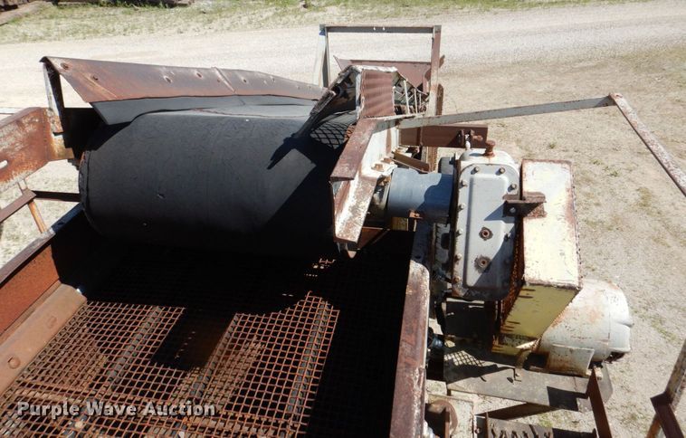 image for item DS8069 Cedarapids  screen