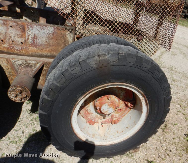 image for item DS8069 Cedarapids  screen