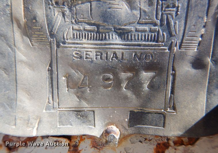 image for item DS8069 Cedarapids  screen