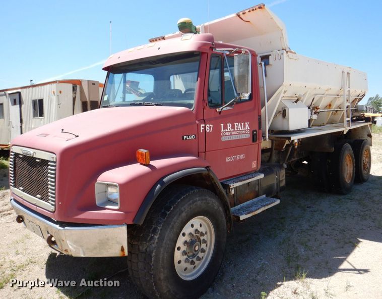 image for item DS8070 1999 Freightliner FL80  dump truck