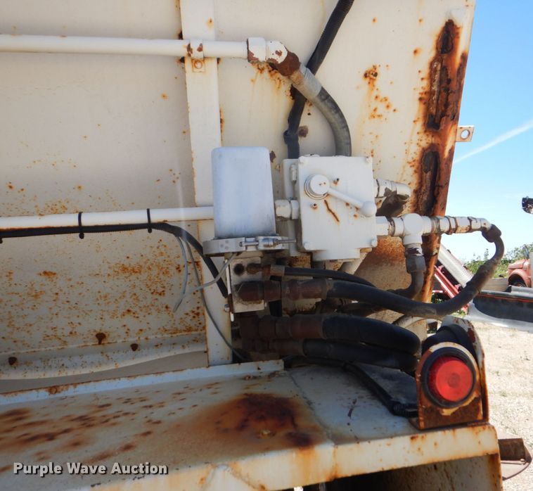 image for item DS8070 1999 Freightliner FL80  dump truck