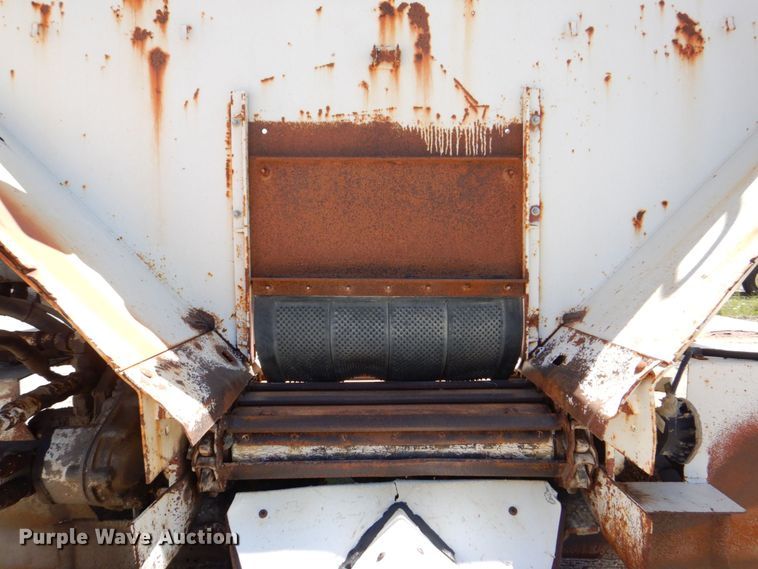 image for item DS8070 1999 Freightliner FL80  dump truck