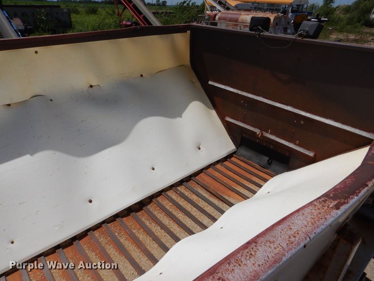 image for item DS8070 1999 Freightliner FL80  dump truck