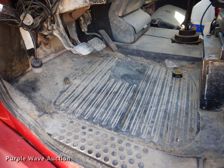 image for item DS8070 1999 Freightliner FL80  dump truck