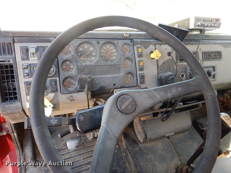 image for item DS8070 1999 Freightliner FL80  dump truck
