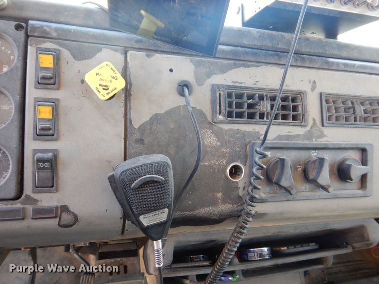 image for item DS8070 1999 Freightliner FL80  dump truck