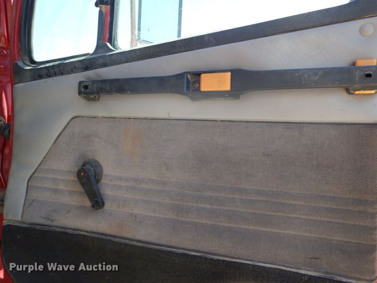 image for item DS8070 1999 Freightliner FL80  dump truck