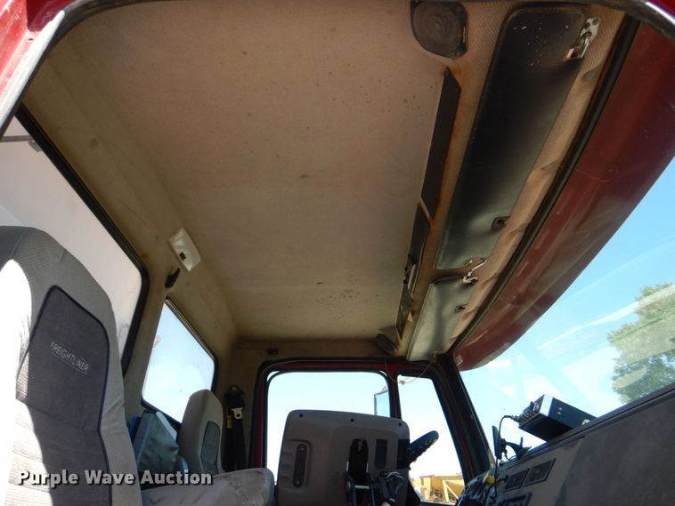 image for item DS8070 1999 Freightliner FL80  dump truck