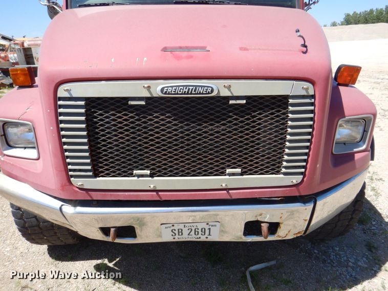 image for item DS8070 1999 Freightliner FL80  dump truck
