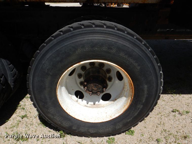 image for item DS8070 1999 Freightliner FL80  dump truck