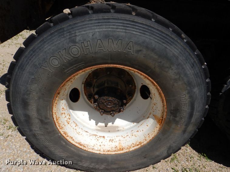 image for item DS8070 1999 Freightliner FL80  dump truck