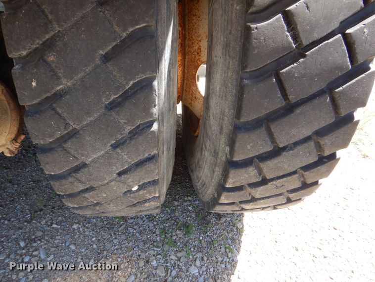 image for item DS8070 1999 Freightliner FL80  dump truck