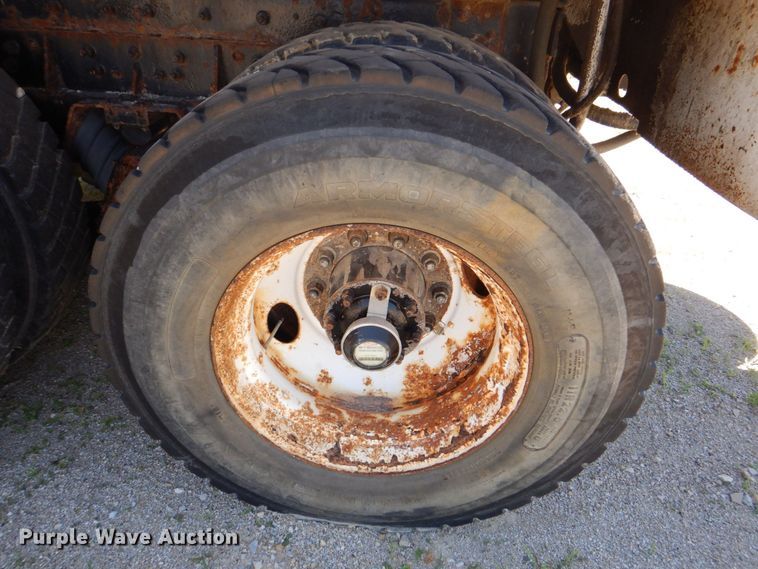 image for item DS8070 1999 Freightliner FL80  dump truck