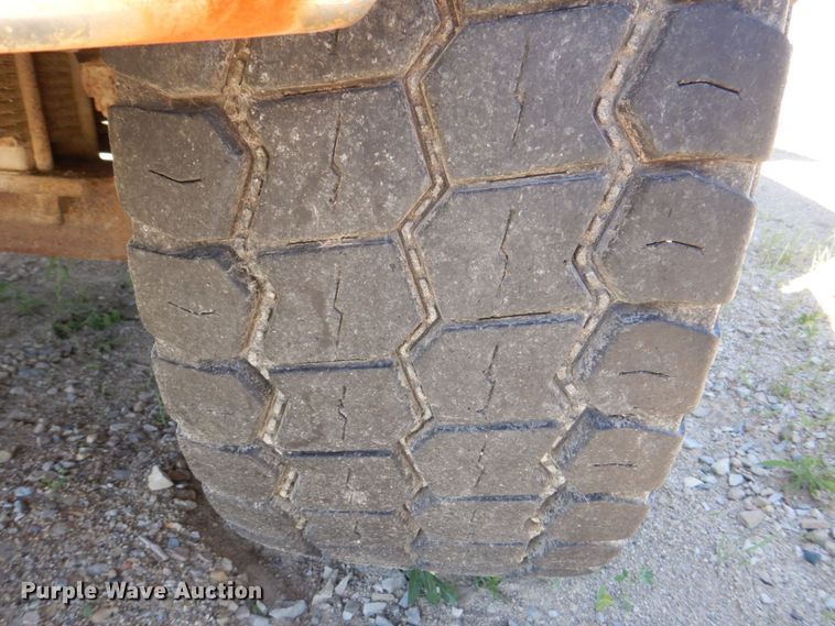 image for item DS8070 1999 Freightliner FL80  dump truck