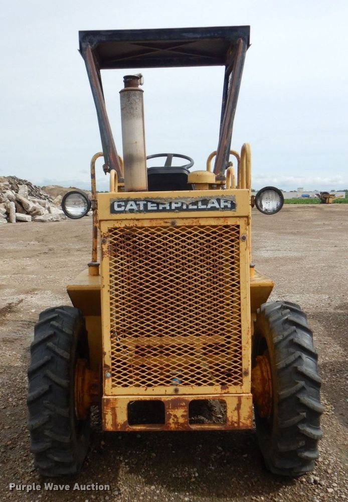 image for item DS8080 1987 Caterpillar CP-323  single drum vibratory roller