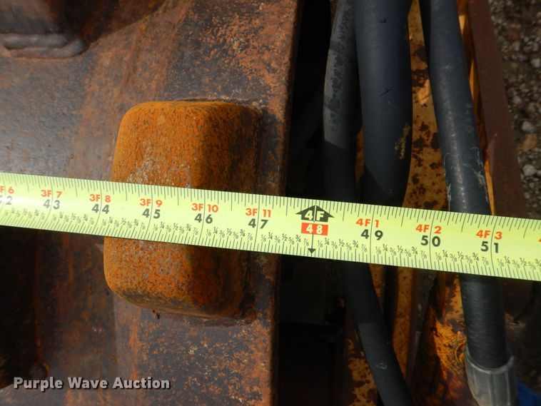 image for item DS8080 1987 Caterpillar CP-323  single drum vibratory roller