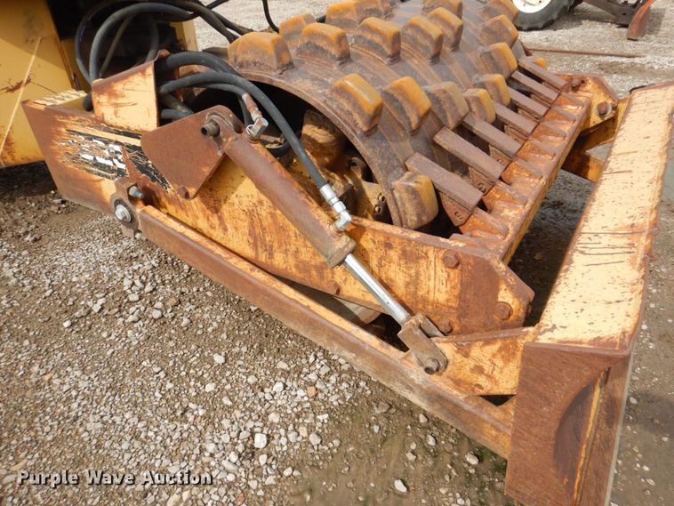 image for item DS8080 1987 Caterpillar CP-323  single drum vibratory roller